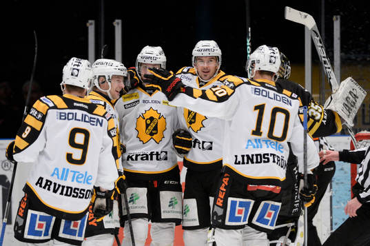 Skellefteås Jimmie Ericsson jublar
