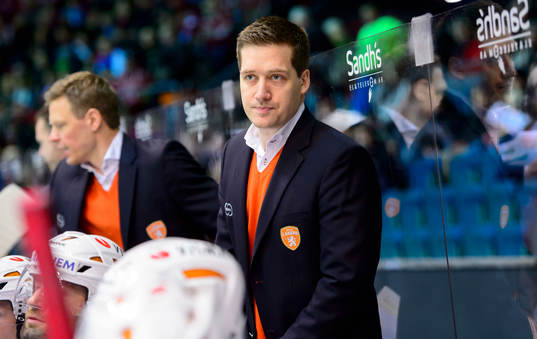 Växjös tränare Sam Hallam