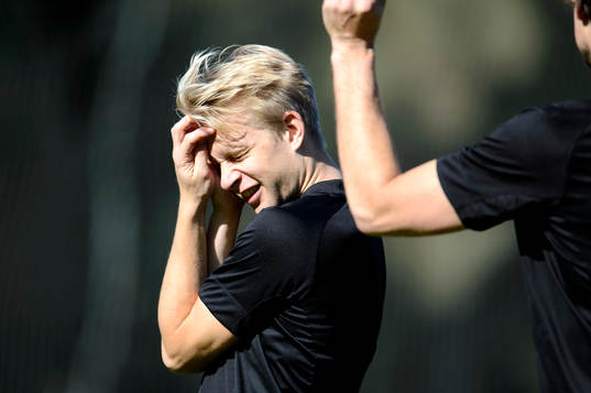 Elfsborgs Johan Larsson gestikulerar
