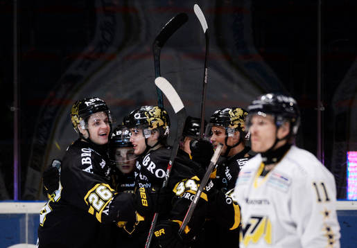 s Marcus Nilsson jublar