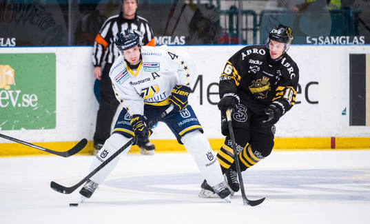 s Marcus Nilson och AIK:s Theodor Lennström