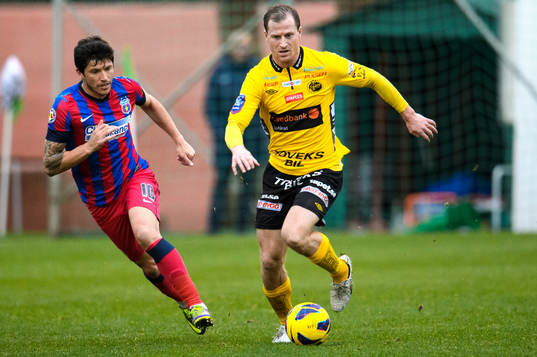 Elfsborgs Daniel Mobaeck jagas av Steaua Bucarest Christian