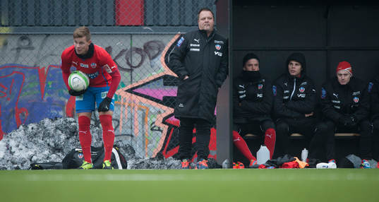 Helsingborgs tränare Roar Hansen med Emil Krafth och
