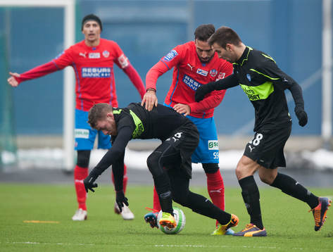 Helsingborgs Abdul Khalili i träningsmatchen mellan