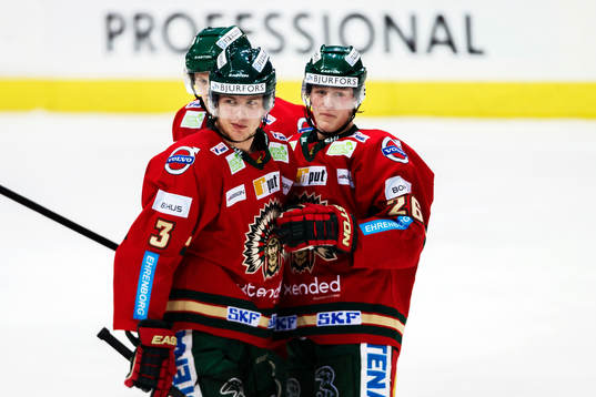 Frölundas Oliver Bohm, Jonas Ahnelöv (skymd) och Erik