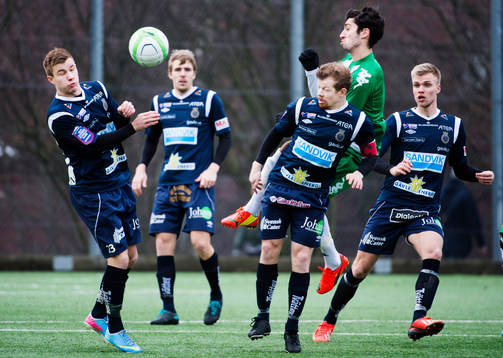 Gefles Oskar Karlsson (v) och Jonas Lantto utmanar
