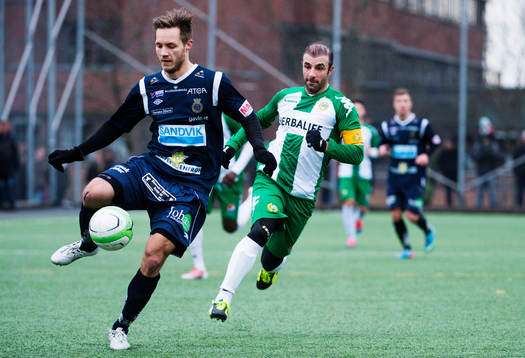 Gefles Anders Wikström jagas av Hammarbys Kennedy
