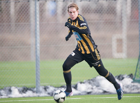 IFK Hässleholms Filip Ranmo i träningsmatchen i fotboll