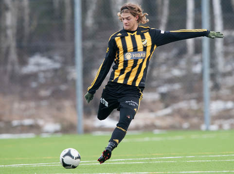 Hässleholms Linus Karlsson i träningsmatchen i fotboll