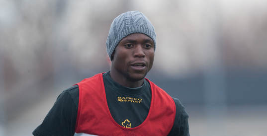 Bläddra bland fler bilder av Fotboll, Bornwell Mwape
