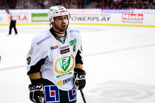 Färjestads Milan Gulas