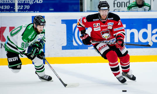 Rögles Kelsey Tessier och Malmö Redhawks Jens Olsson