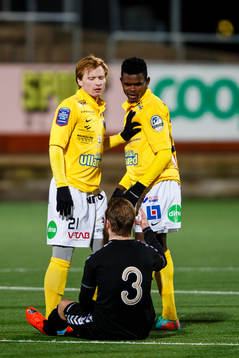 Falkenbergs Dan Keat och Godsway Donyoh reagerar mot Gais
