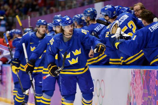 Sveriges Erik Karlsson jublar