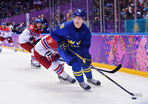 Sveriges Nicklas Bäckström i ishockeymatchen mellan