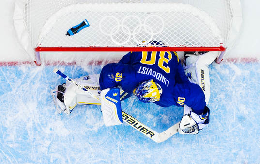 Sveriges målvakt Henrik Lundqvist i ishockeymatchen mellan