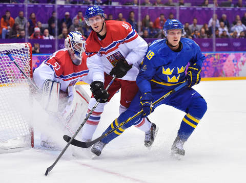 Tjeckiens David Krejci och Sveriges Jakob Silfverberg i
