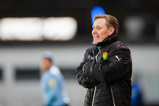 Gais tränare Thomas Askebrand reagerar