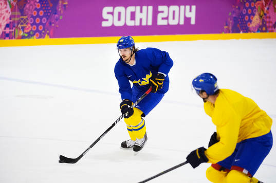 Erik Karlsson på Sveriges ishockeylandslags träning
