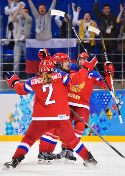 Rysslands Yekaterina Smolentseva jublar