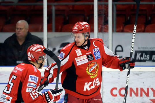Almtunas Daniel Hermansson och Victor Rollin-Carlsson jublar