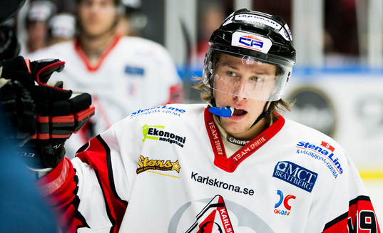 Karlskronas Filip Cruseman jublar