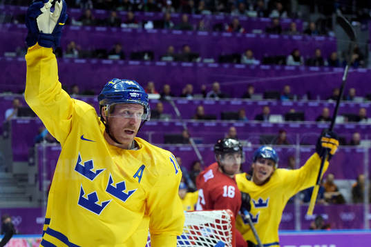 Sveriges Daniel Alfredsson jublar