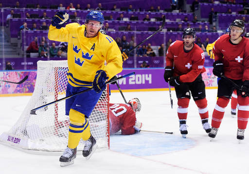 Sveriges Daniel Alfredsson jublar