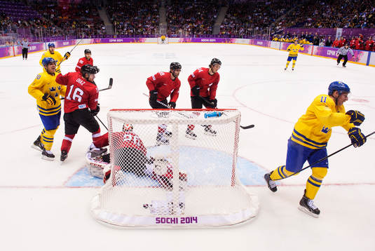 Sveriges Daniel Alfredsson jublar