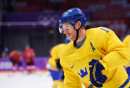 Sveriges Daniel Alfredsson i ishockeymatchen mellan Sverige