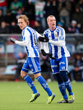 IFK Göteborgs Jakob Johansson gratulerar Ludwig
