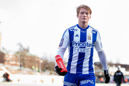IFK Göteborgs Sam Larsson deppig när han lämnar planen