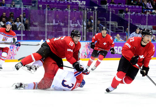 Schweiz Raphael Diaz trycker ner Tjeckiens Radko Gudas
