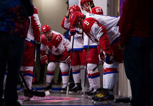 Rysslands Alexander Ovechkin väntar i spelargången på
