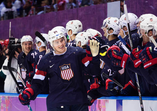 s TJ Oshie jublar