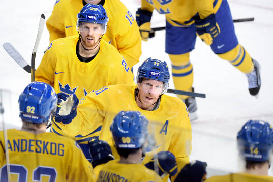 Sveriges Daniel Alfredsson jublar
