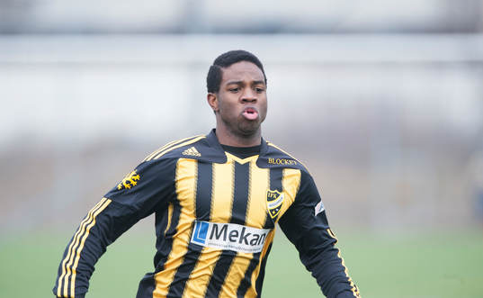 IFK Hässleholms Edem Hetcheli i träningsmatchen mellan