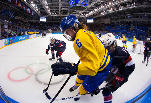 s Meghan Duggan och Brianna Decker utmanar Sveriges Lina