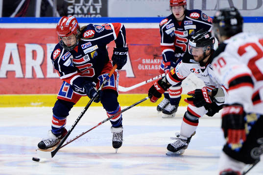 Södertäljes William Altelius Nylander och Malmö Redhawks