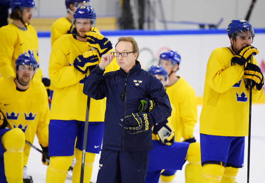 Förbundskapten Pär Mårts på Sveriges ishockeylandslags