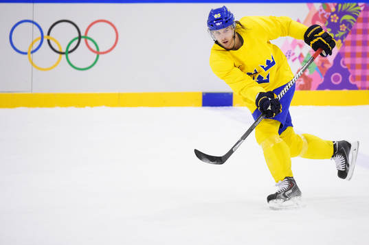 Erik Karlsson på Sveriges ishockeylandslags träning