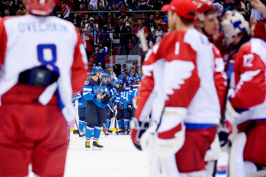 Rysslands spelare deppar medan Finland jublar