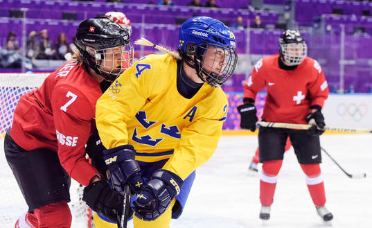 Schweiz Lara Stalder och Sveriges Erika Grahm