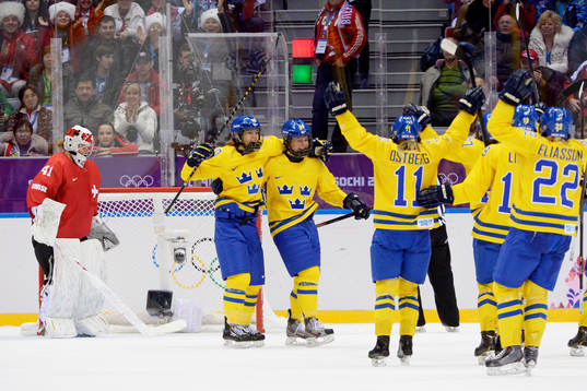 Sveriges spelare jublar