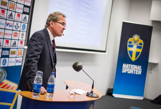 Förbundskapten Erik Hamrén presenterar truppen