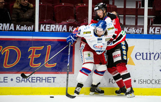 Oskarshamns Daniel Ljungqvist och Malmö Redhawks Robin