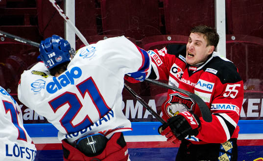 Oskarshamns David Rodman och Malmö Redhawks Teemu Kesä