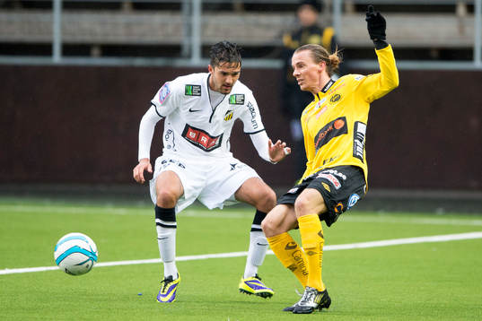 Häckens Leonard Zuta och Elfsborgs Niklas Hult