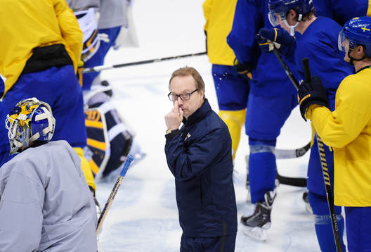 Förbundskapten Pär Mårts på Sveriges ishockeylandslags