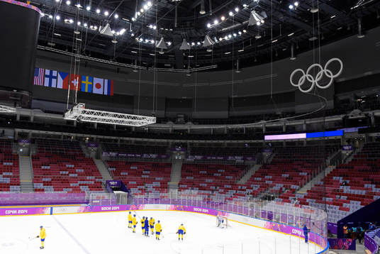 Sveriges ishockeylandslag tränar i Bolshoy Ice Dome